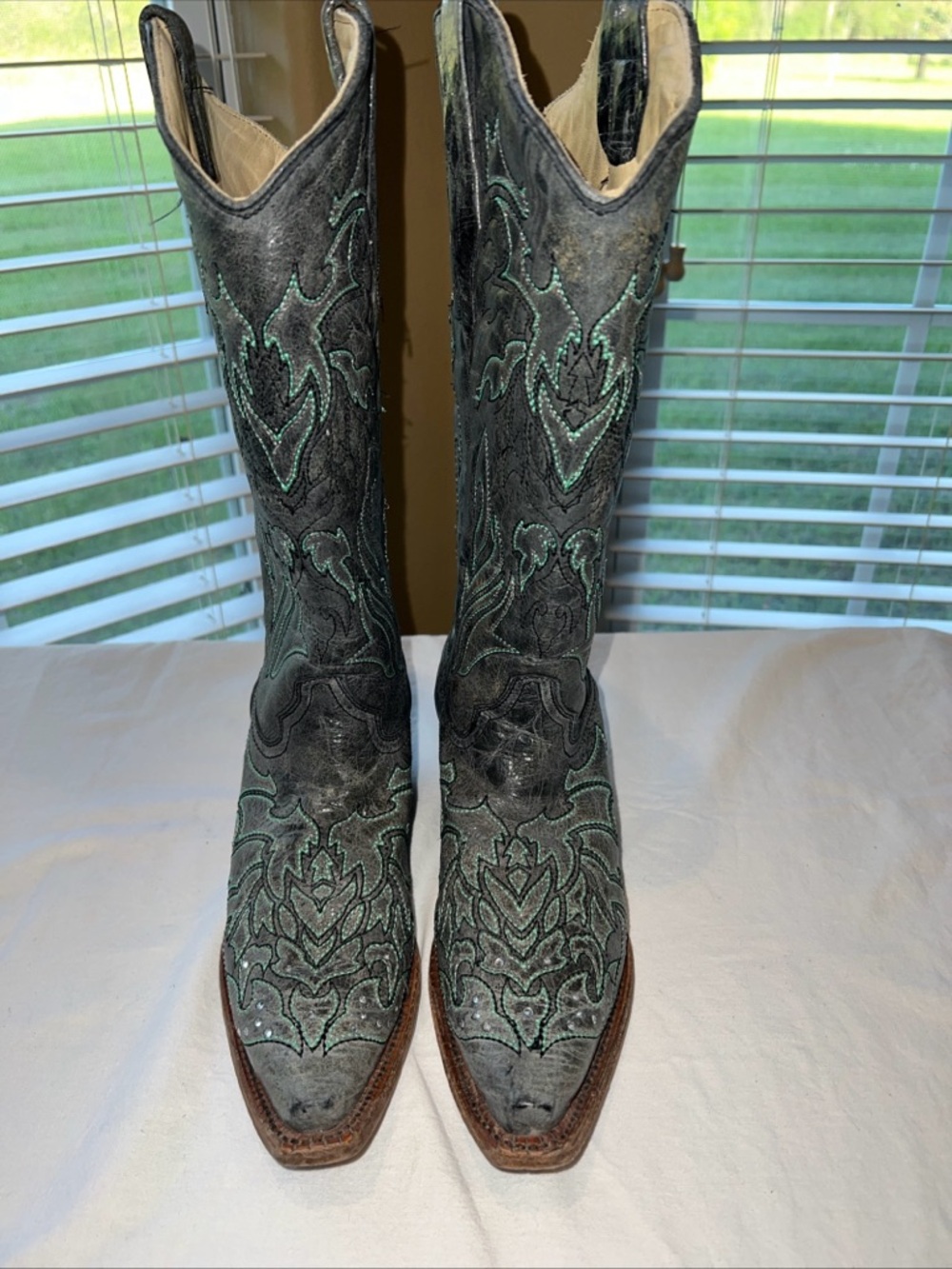 Corral Vtg Women Gray Turquoise Cross Embellish Leather Boots Sz 7M Rodeo Cowgir